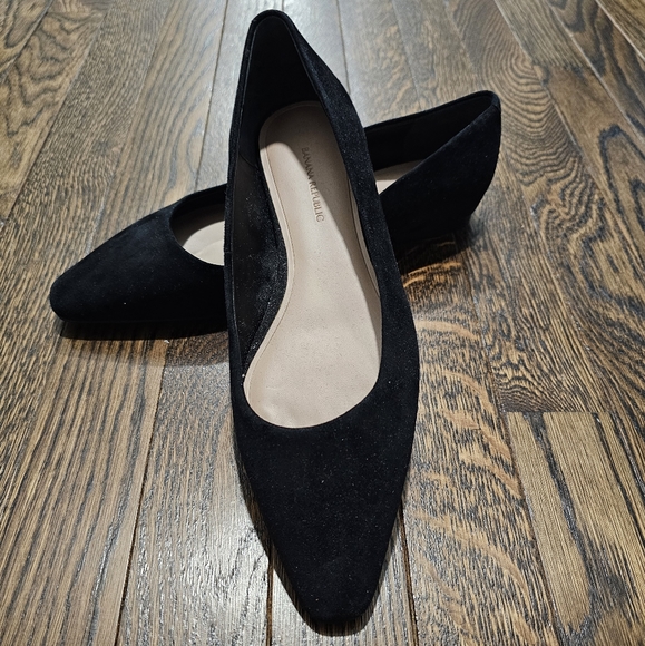 Banana Republic shoes NWOT - Picture 1 of 8